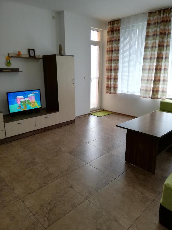Apartamenti Zhelezovi 포마리 외부 사진