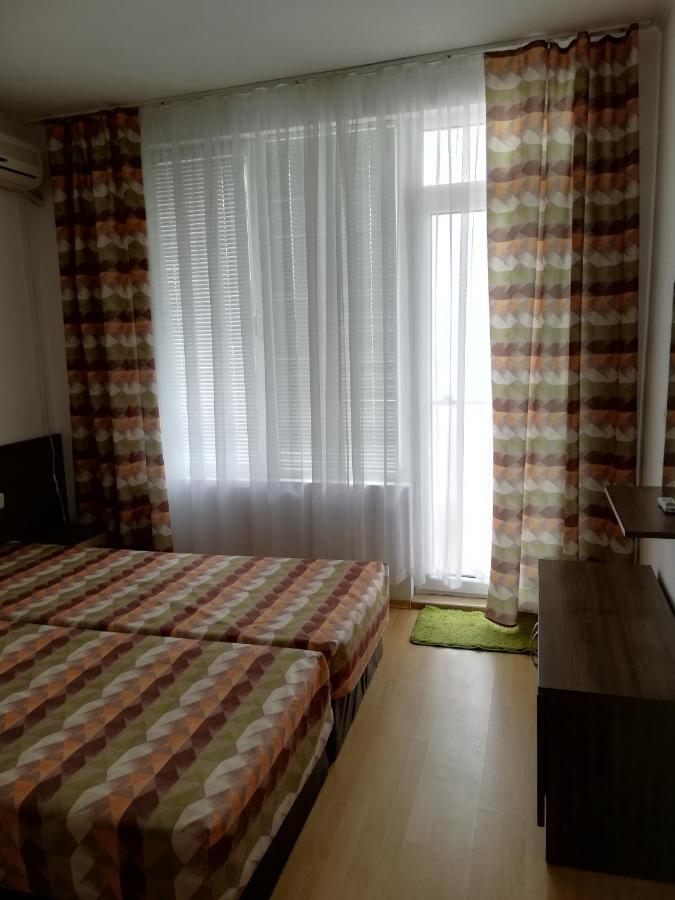 Apartamenti Zhelezovi 포마리 외부 사진