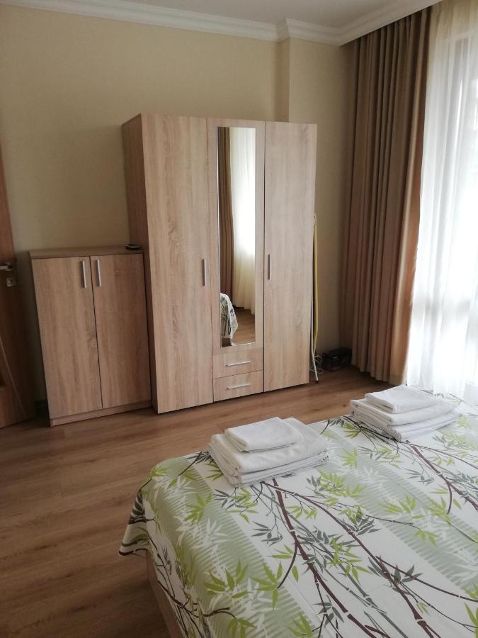 Apartamenti Zhelezovi 포마리 외부 사진